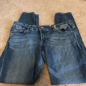 Medium wash stretch jeans